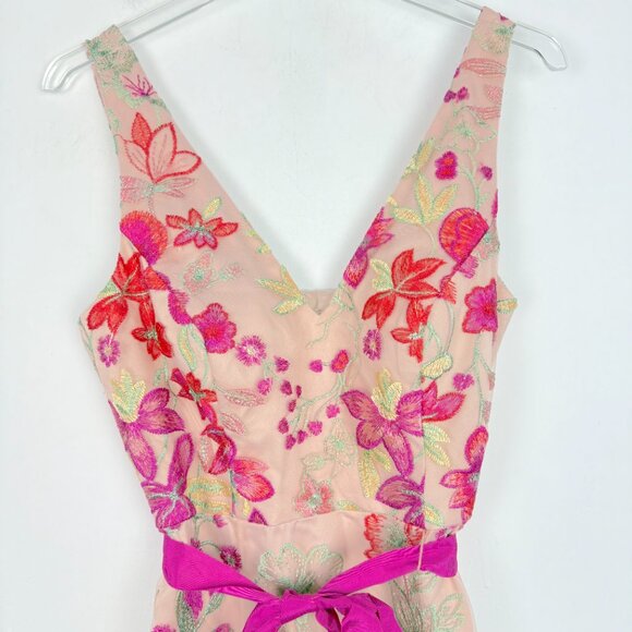 Eliza J Embroidered Sheath Dress Floral V-Neck Sleeveless Pink Size 6 EUC - Picture 3 of 16